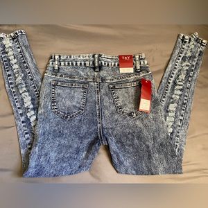 3/$20 NWT stretch jeans womens 9/10